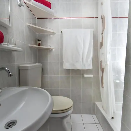 In Pjescana Uvala Mit Garten, Grill Pula